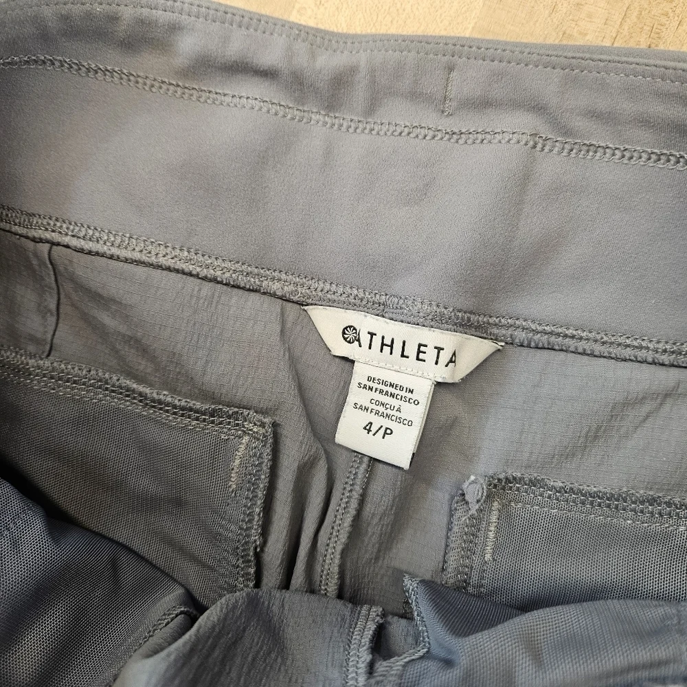 Athleta Headlands Hybrid Cargo Trek Pants Womens 4/P Blue Gray Hiking